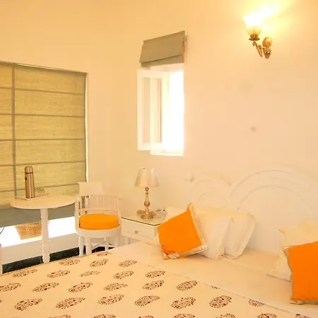 Aashray Varanasi Room photo